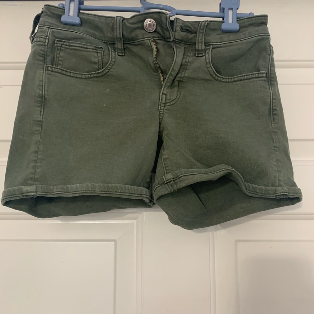 american eagle jean shorts size 2